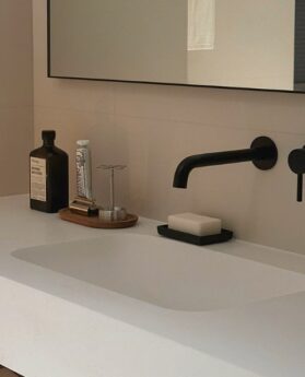 Victor Wall mixer