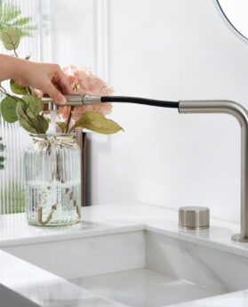 Pull-Out Rotating Anti-Splash Faucet Extender
